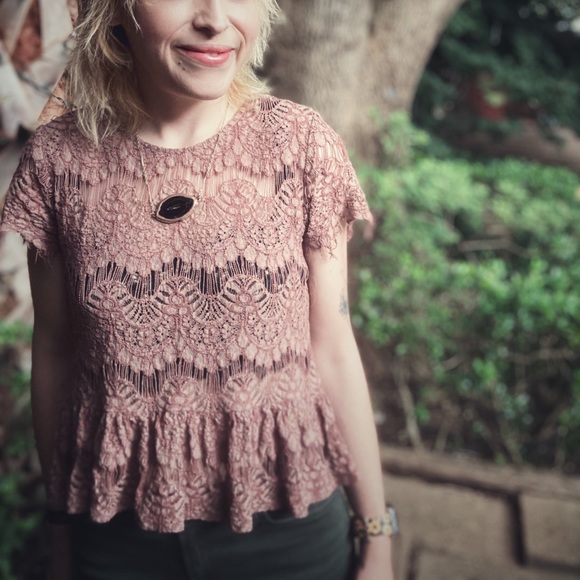 Dainty Pink Doll Blouse - Picture 2 of 3